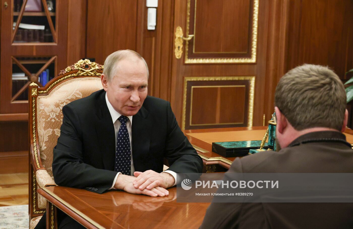 Президент РФ В. Путин провел встречу с главой Чеченской Республики Р. Кадыровым 
