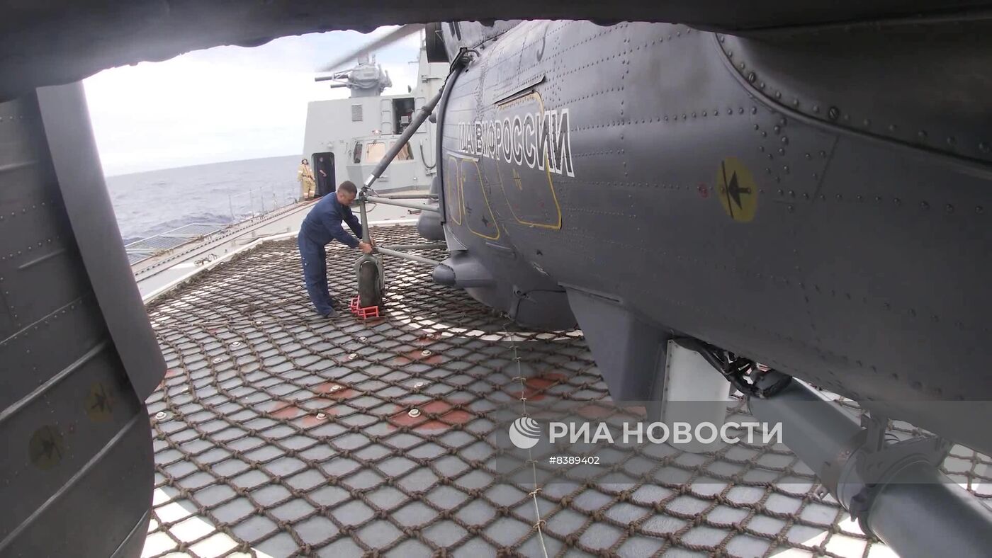 Вертолетчики Северного флота провели тренировку по поиску подводных лодок в Индийском океане