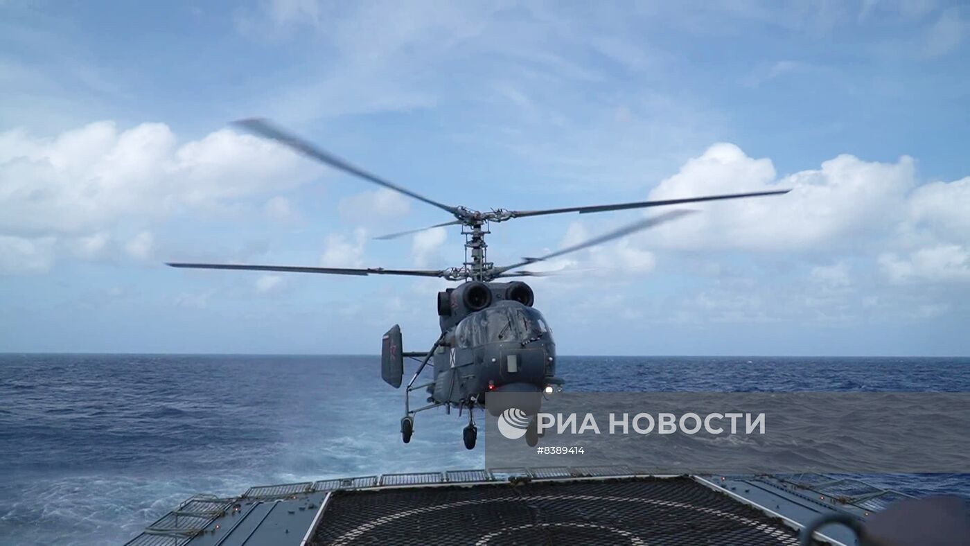 Вертолетчики Северного флота провели тренировку по поиску подводных лодок в Индийском океане