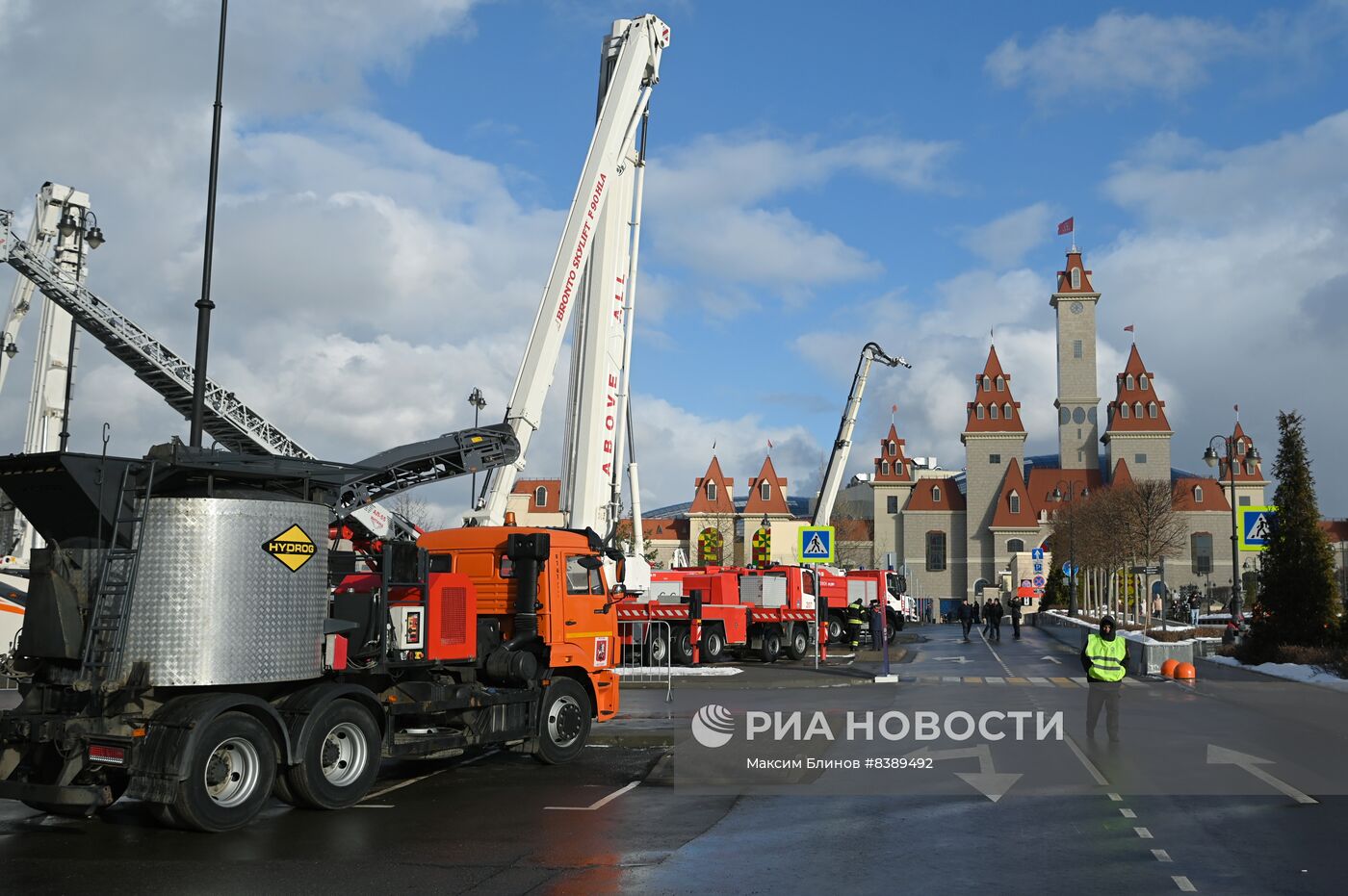 Выставка спецтехники в рамках Недели городского хозяйства | РИА Новости  Медиабанк