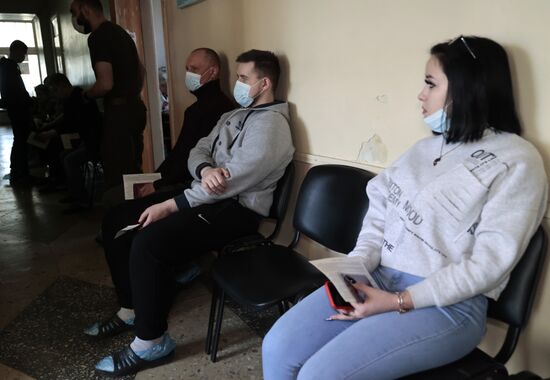 Сдача крови донорами в ДНР