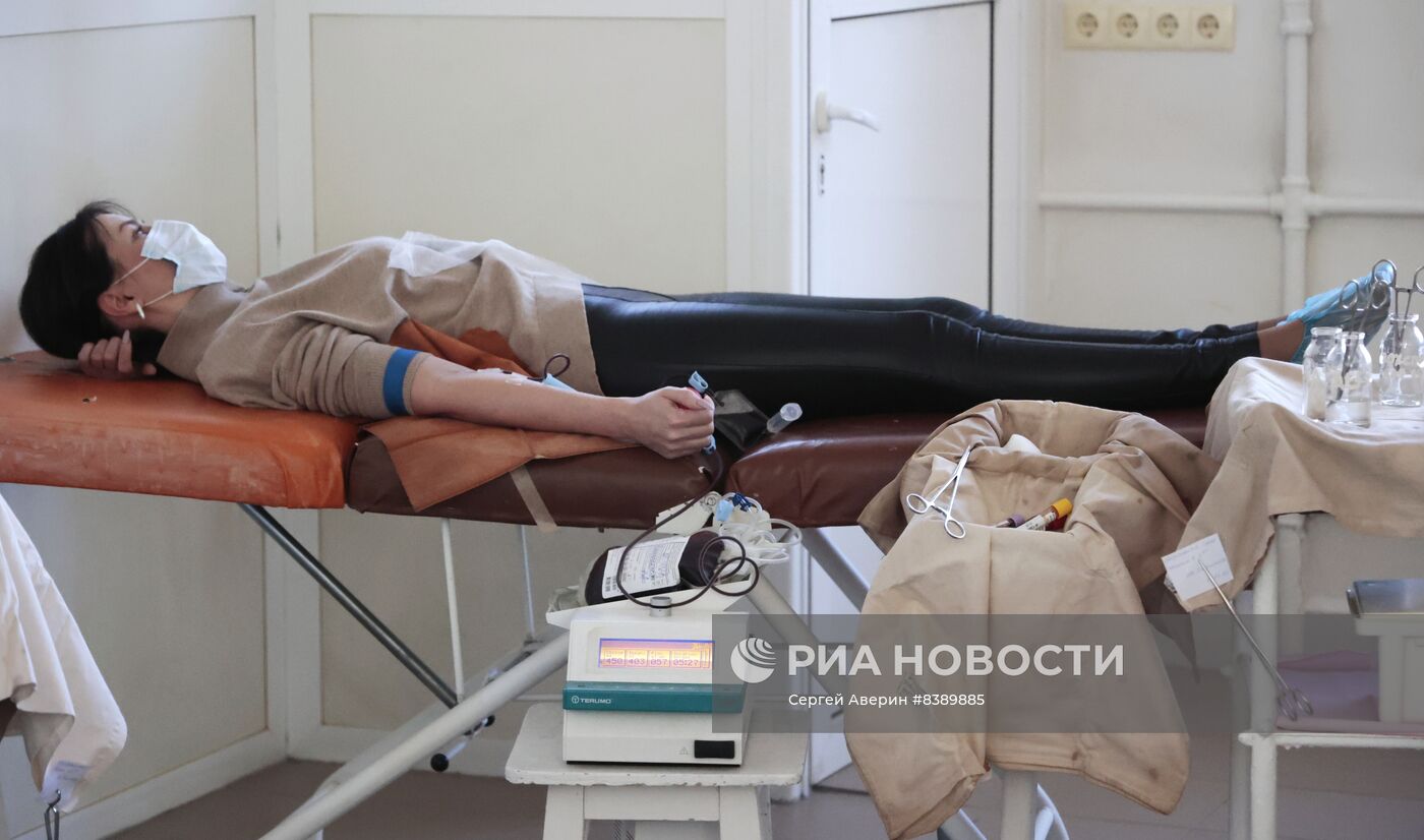 Сдача крови донорами в ДНР