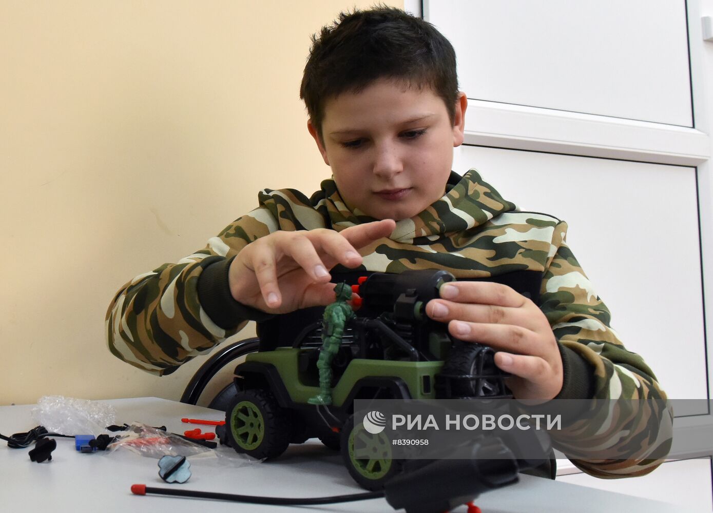 Мальчика Федора, пострадавшего при теракте в Брянской области, выписали из больницы