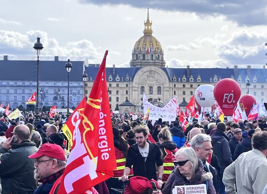 Акция протеста против пенсионной реформы в Париже