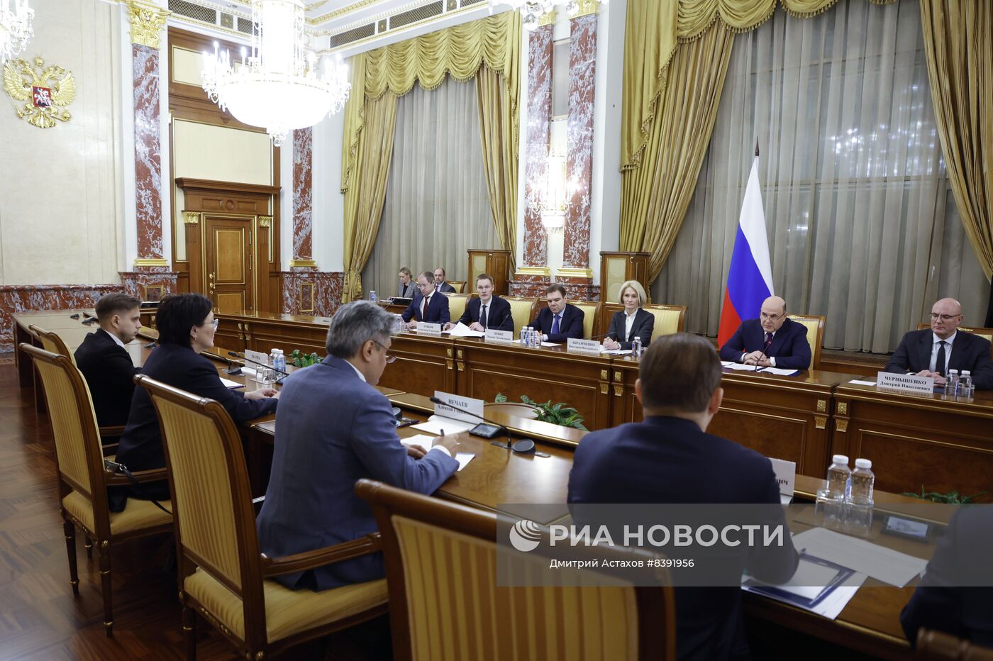 Премьер-министр РФ М. Мишустин встретился с членами фракции "Новые люди"