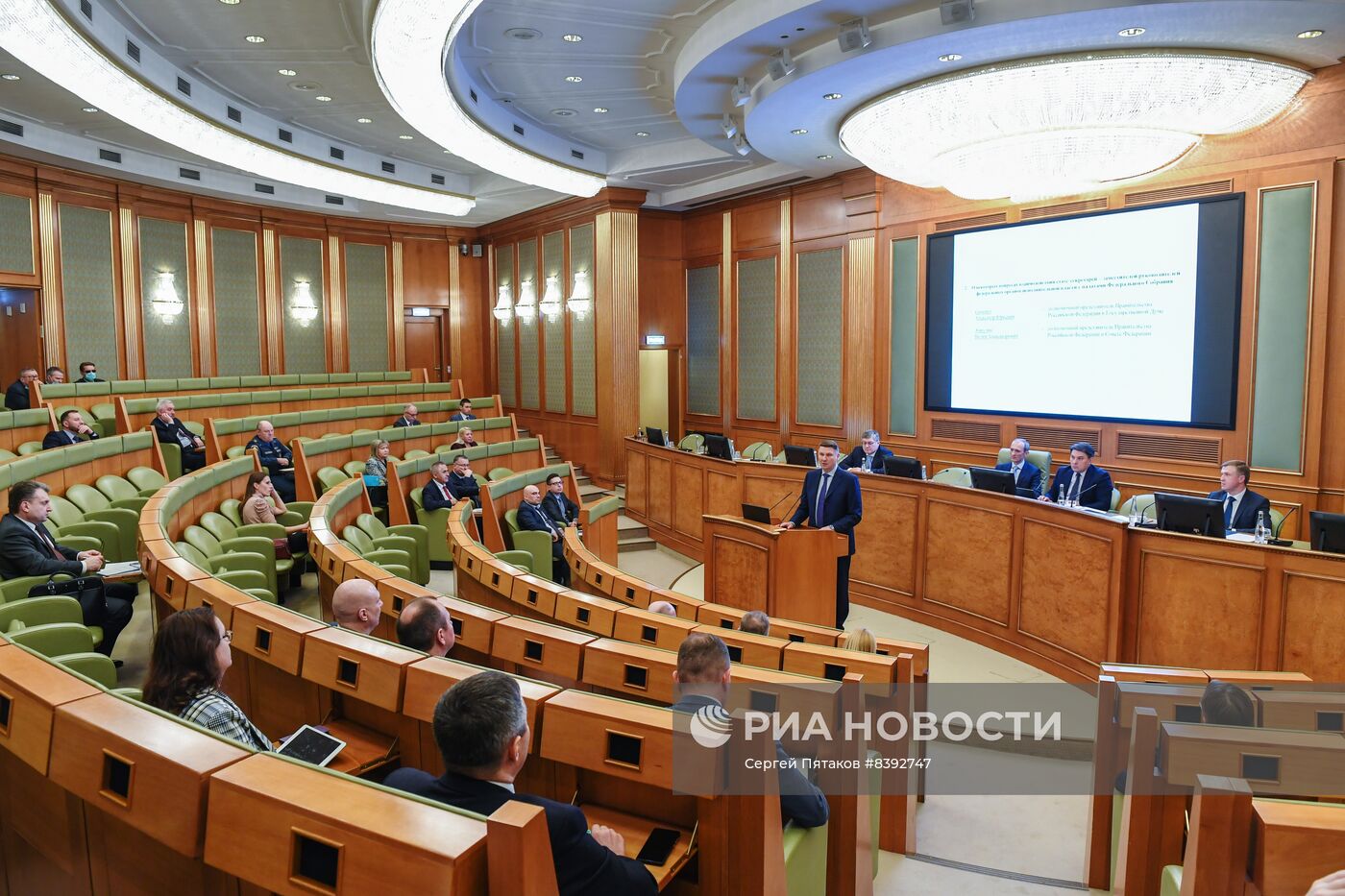 Вице-премьер Д. Григоренко провел совещание со статс-секретарями