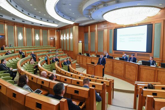 Вице-премьер Д. Григоренко провел совещание со статс-секретарями