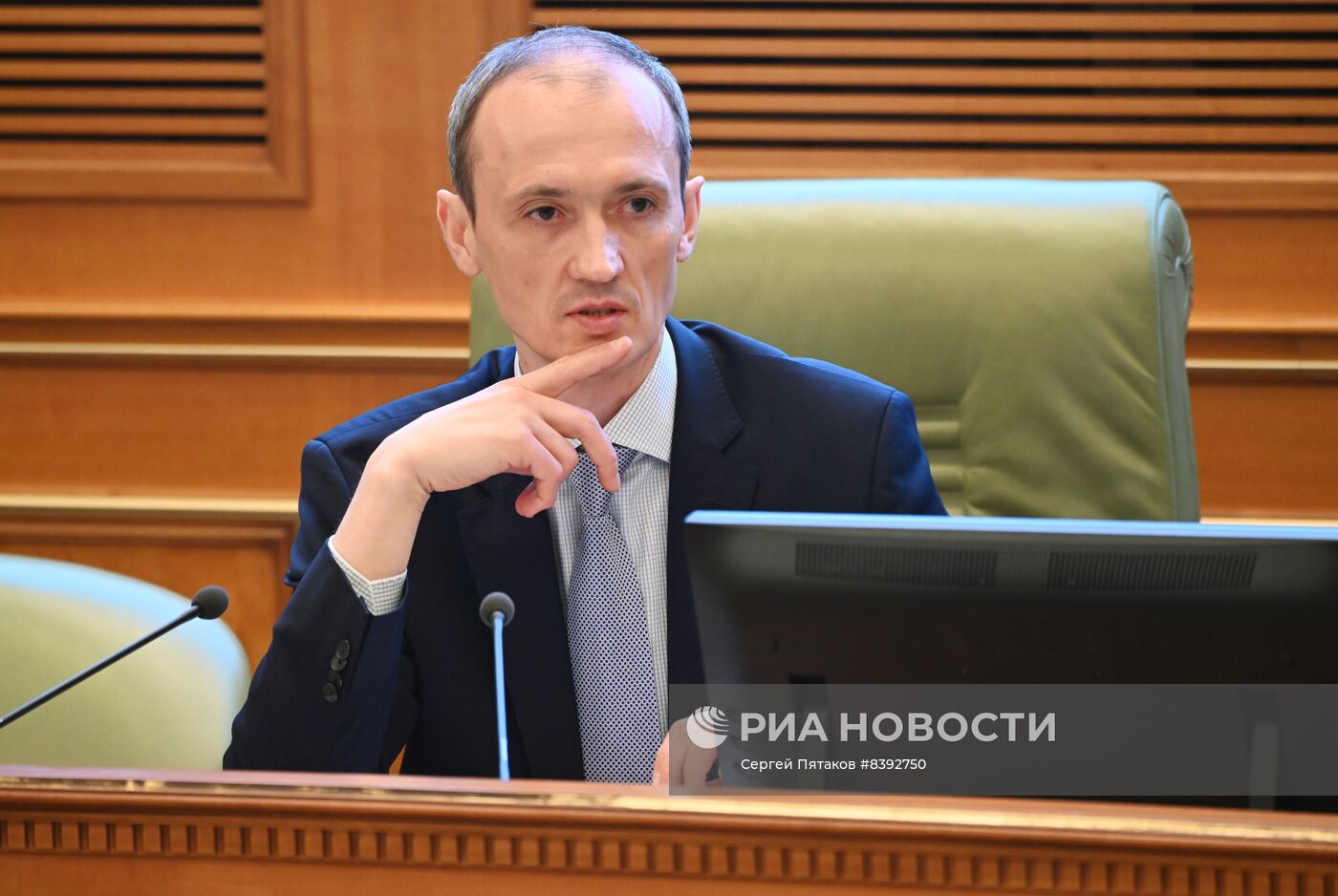 Вице-премьер Д. Григоренко провел совещание со статс-секретарями