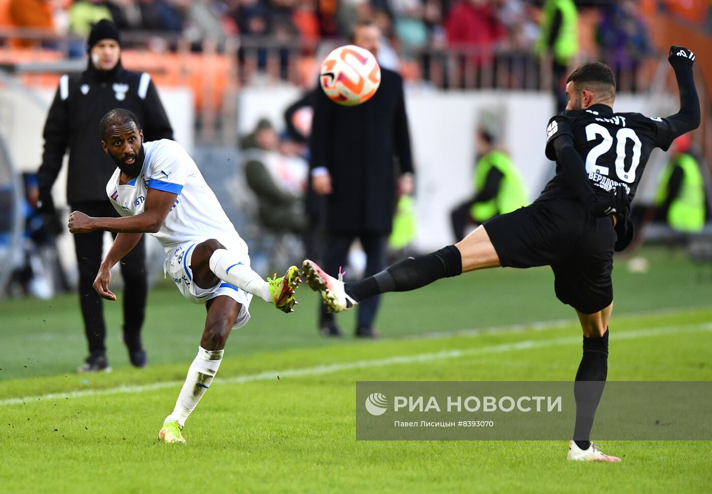 Футбол. РПЛ. Матч "Урал" - "Динамо"