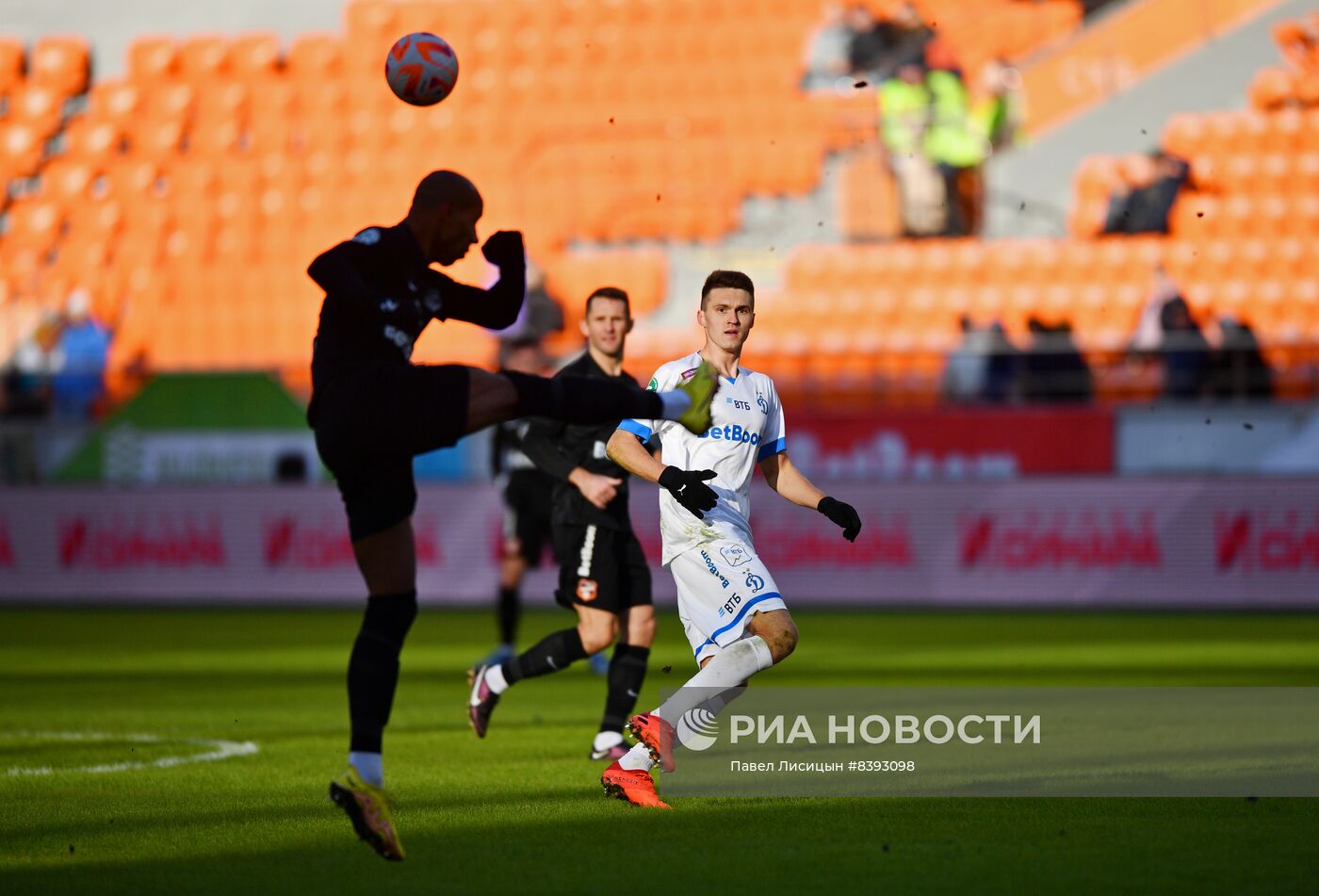 Футбол. РПЛ. Матч "Урал" - "Динамо"