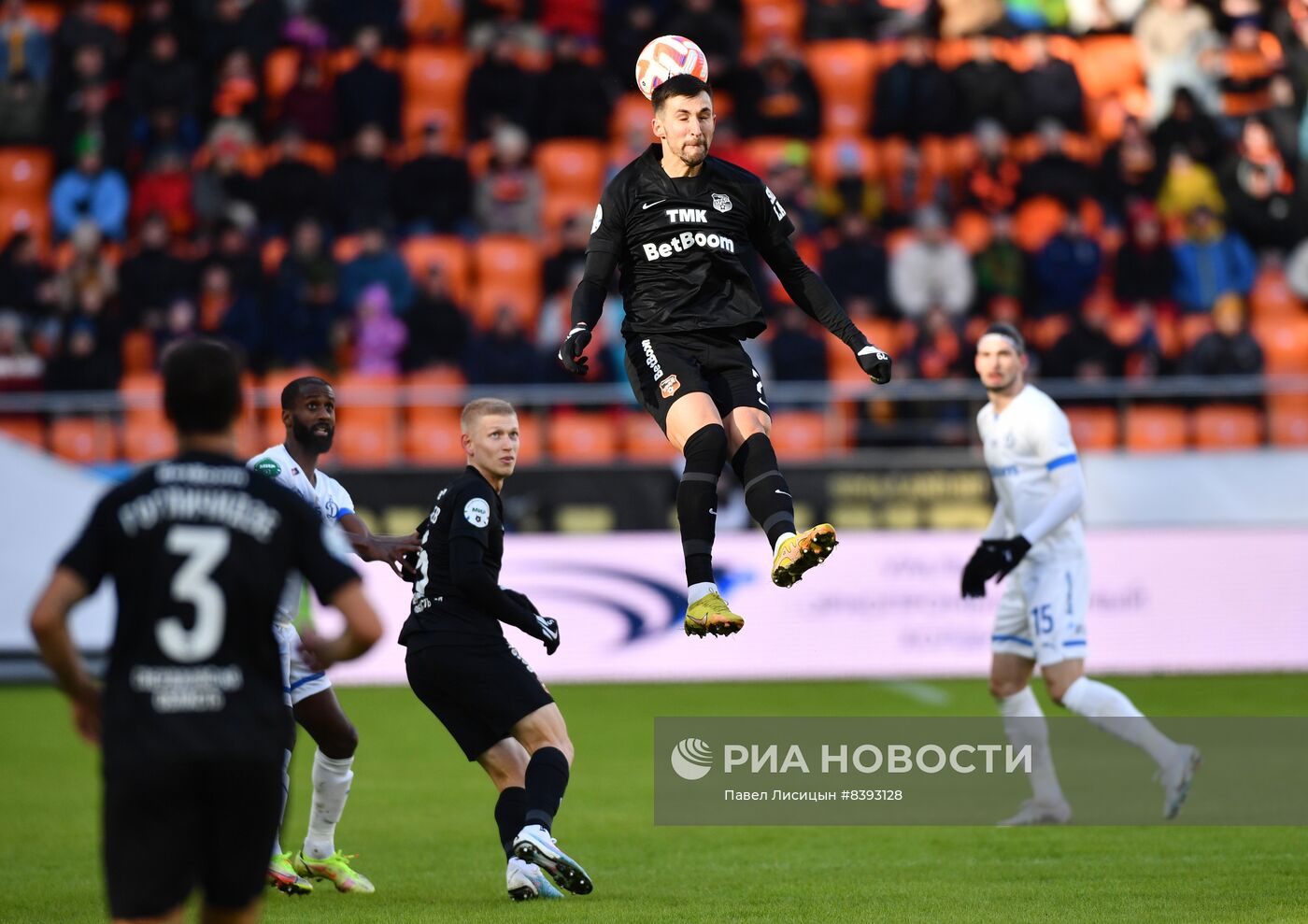 Футбол. РПЛ. Матч "Урал" - "Динамо"