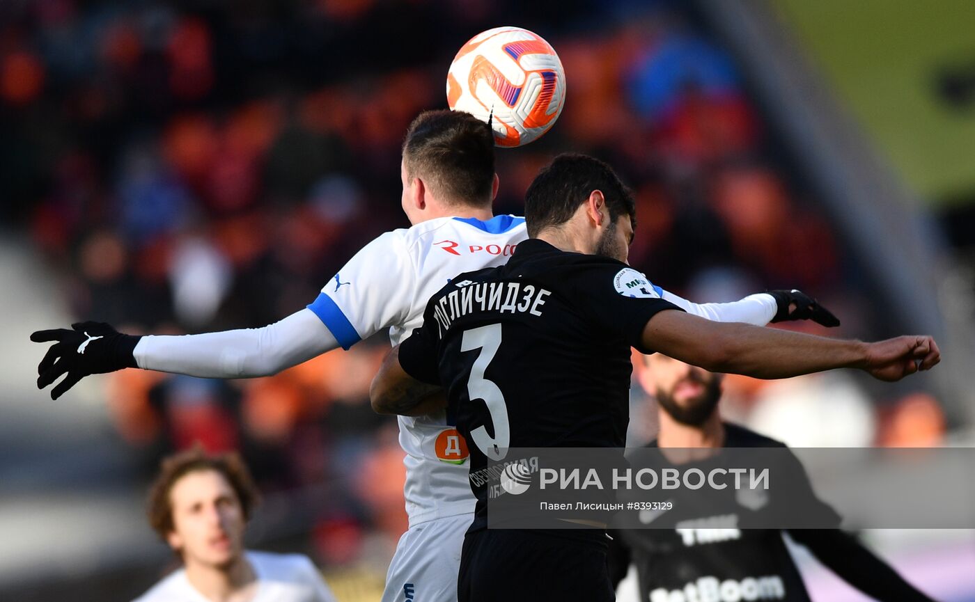 Футбол. РПЛ. Матч "Урал" - "Динамо"