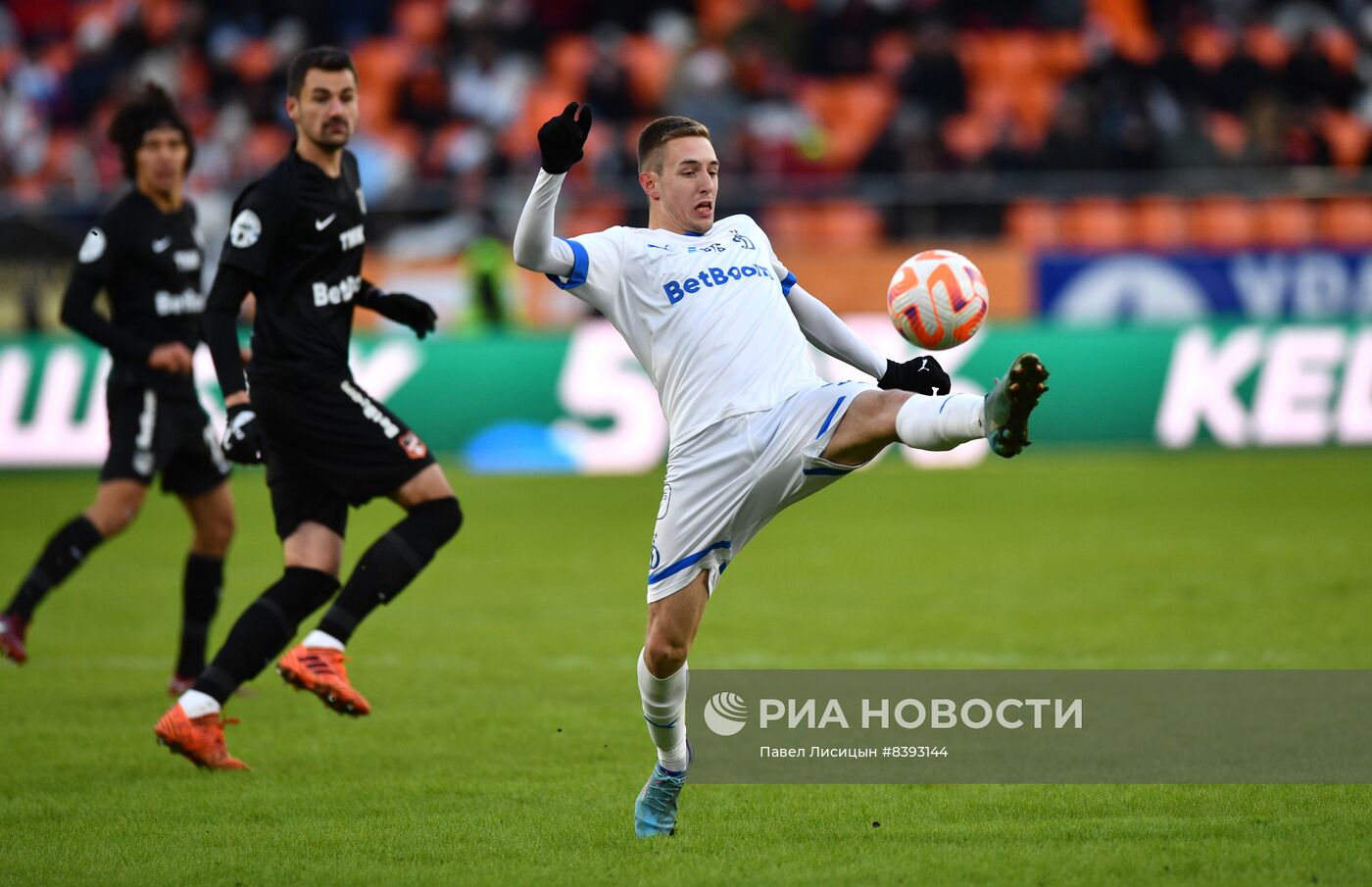 Футбол. РПЛ. Матч "Урал" - "Динамо"