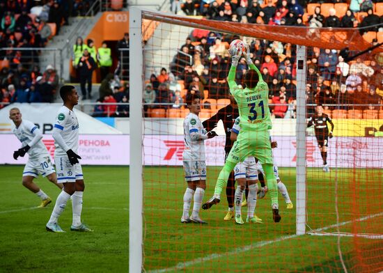 Футбол. РПЛ. Матч "Урал" - "Динамо"