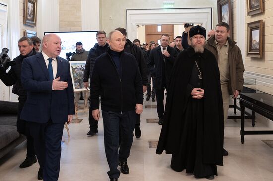 Президент РФ В. Путин посетил Севастополь