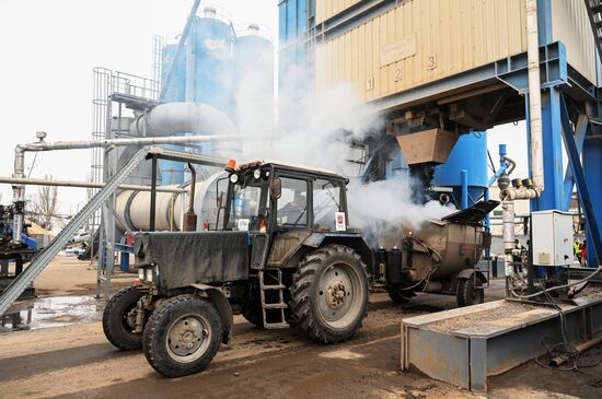 Готовность асфальтобетонных заводов ГБУ "Автомобильные дороги" к старту ремонтного сезона
