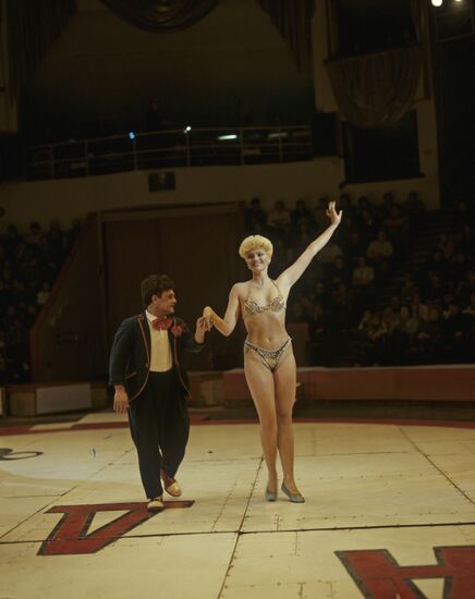 Цирковое шоу иллюзиониста Игоря Кио