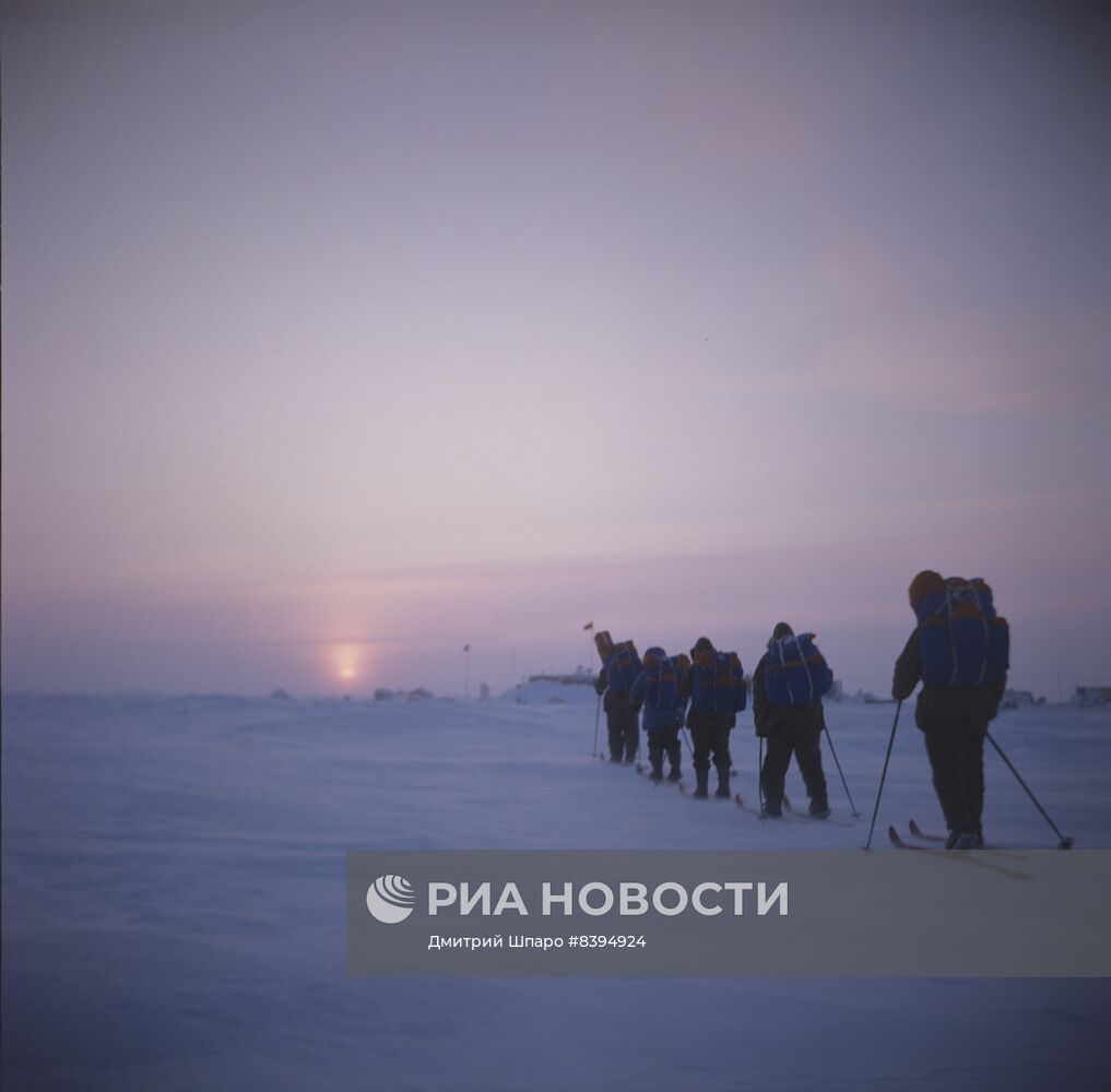 Участники арктической экспедиции газеты "Комсомольская правда"