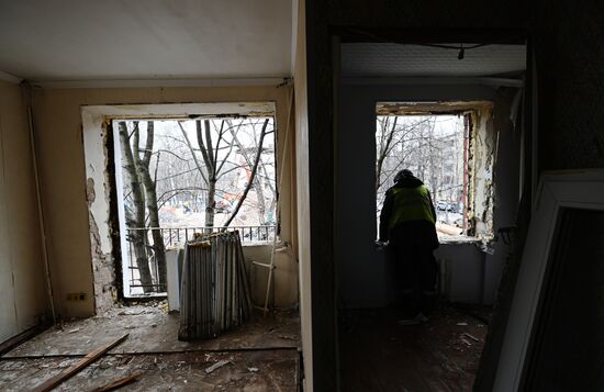 Снос жилого дома по программе реновации на юго-востоке Москвы