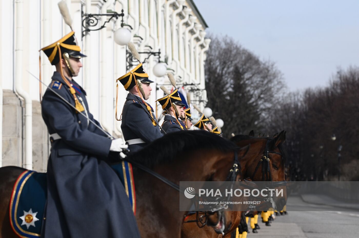 Прибытие делегаций на российско-китайские переговоры