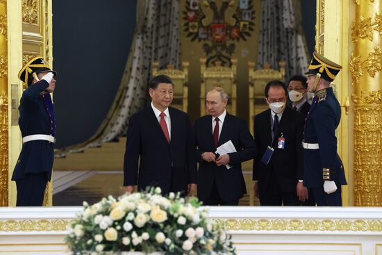 Встреча президента РФ В. Путина и председателя КНР Си Цзиньпина