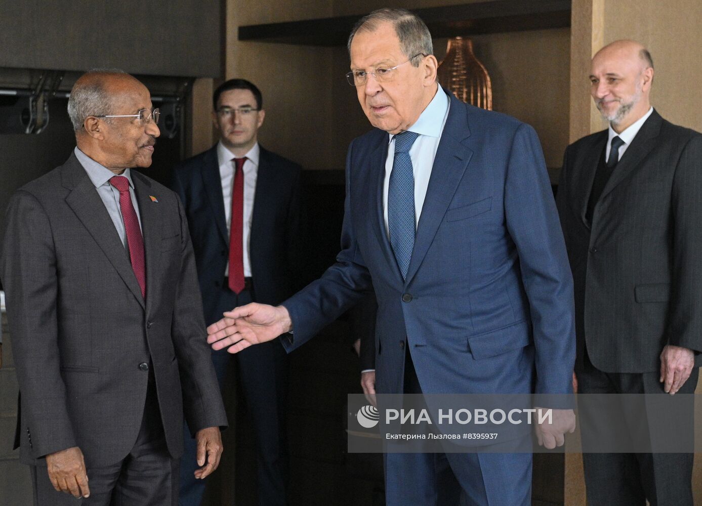 Встреча глав МИД РФ и Эритреи С. Лаврова и О. Салеха