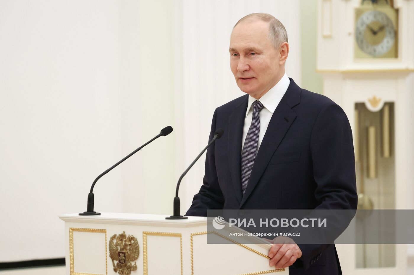 Президент РФ В. Путин вручил премии молодым деятелям культуры, а также за произведения для детей