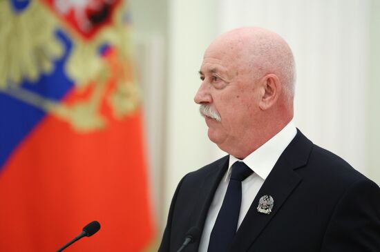 Президент РФ В. Путин вручил премии молодым деятелям культуры, а также за произведения для детей