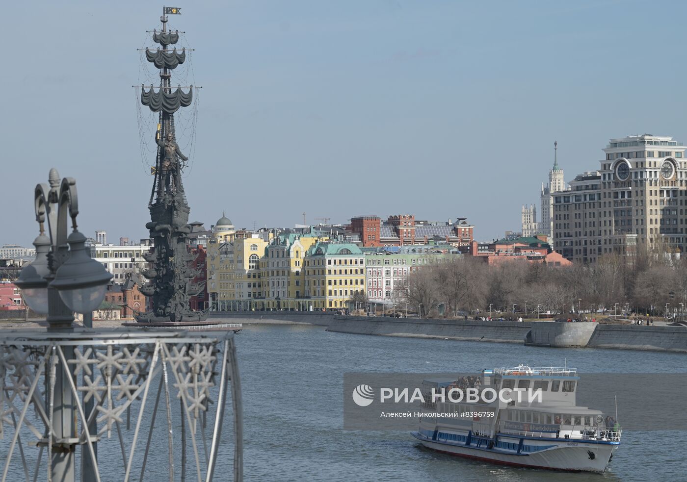 Теплая погода в Москве