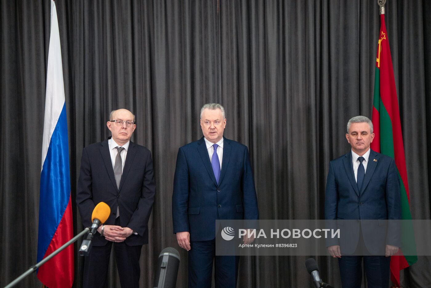 Встреча президента ПМР В. Красносельского и главы МИД ПМР В. Игнатьева с делегацией МИД РФ