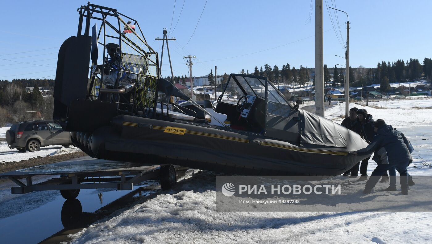 Производство и испытание аэролодок "Аллигатор" в Красноярском крае