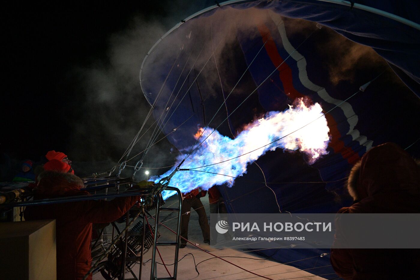 Старт полета Ф. Конюхова на воздушном шаре с попыткой установить два мировых рекорда