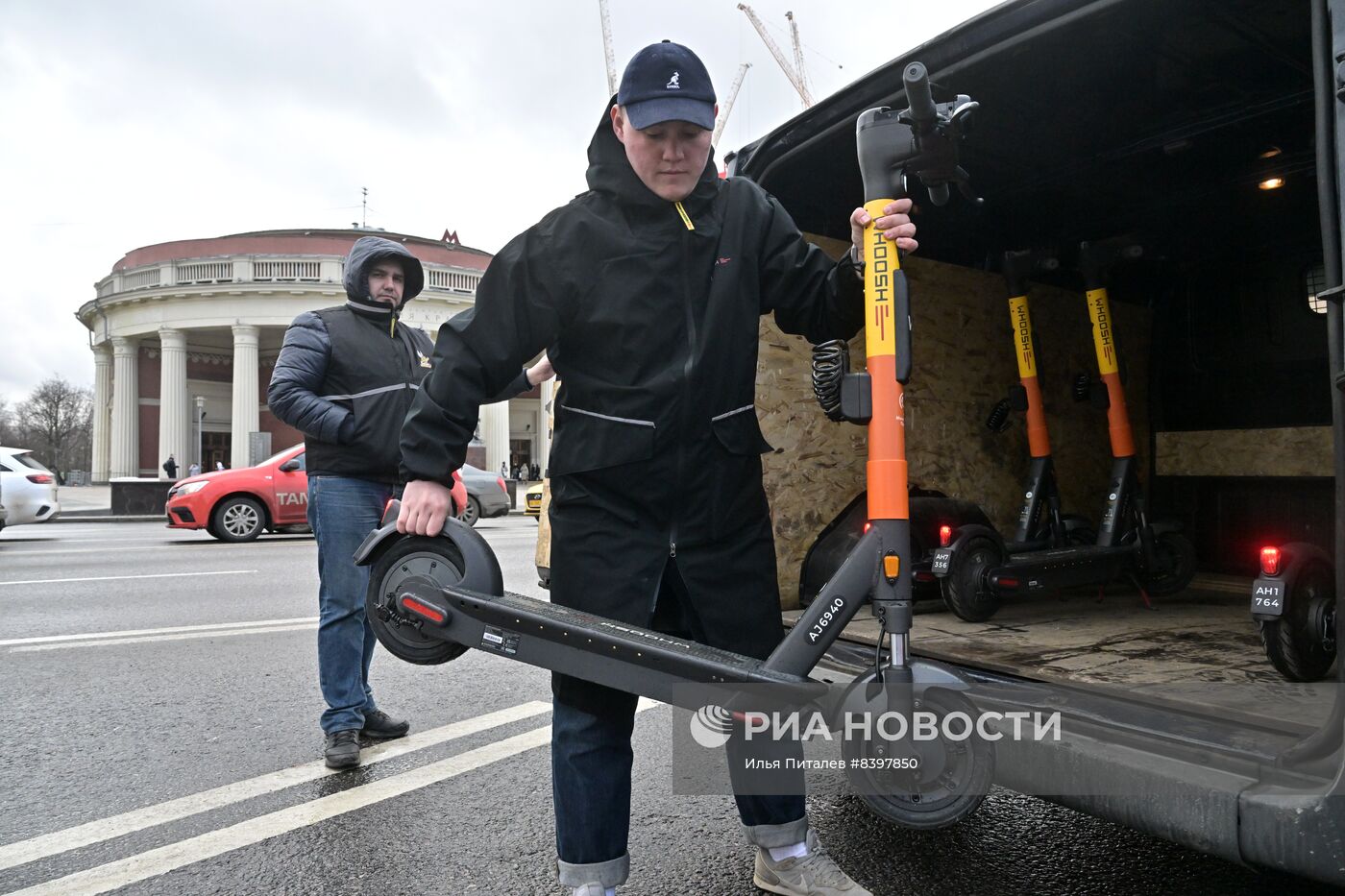 Старт сезона проката электросамокатов  в Москве