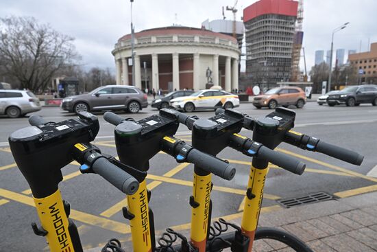 Старт сезона проката электросамокатов  в Москве