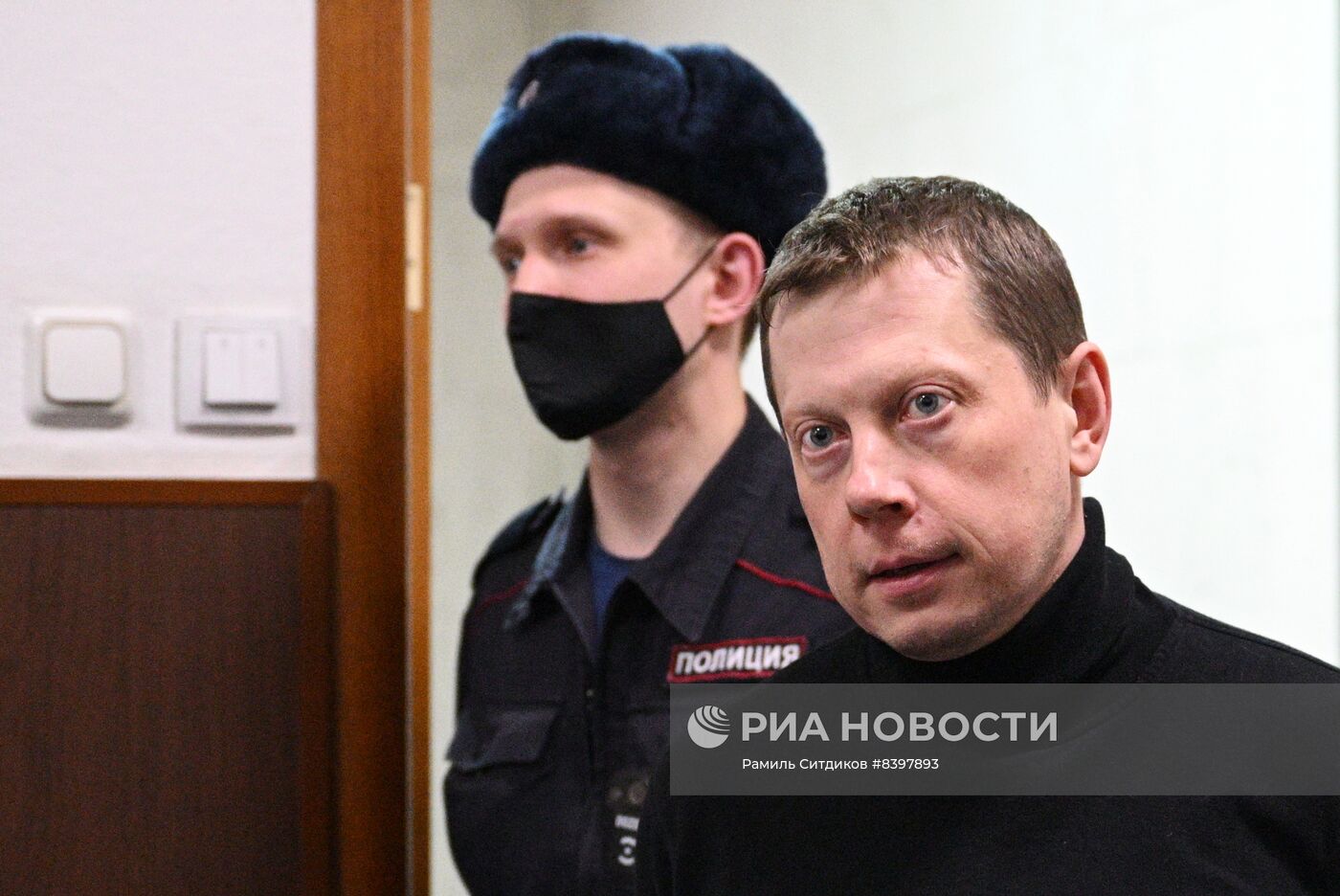 Избрание меры пресечения сотрудникам ФТС России А. Беглову и А. Алееву