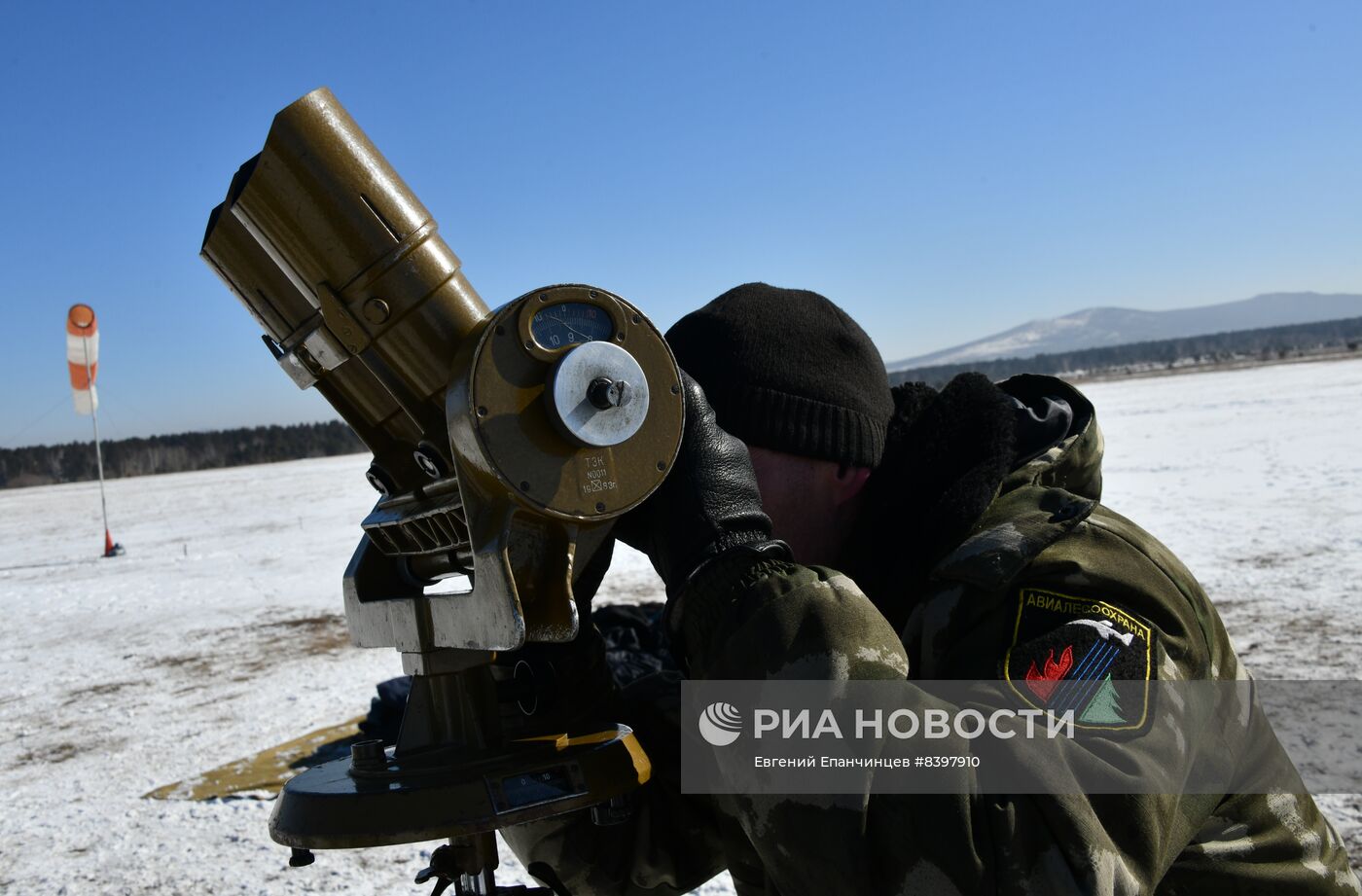 Учения пожарного десанта в Чите