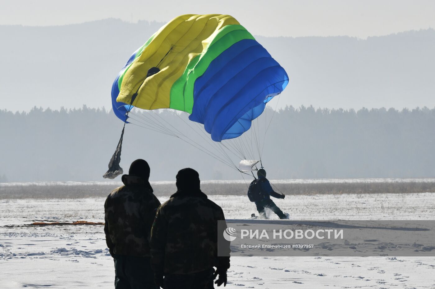 Учения пожарного десанта в Чите