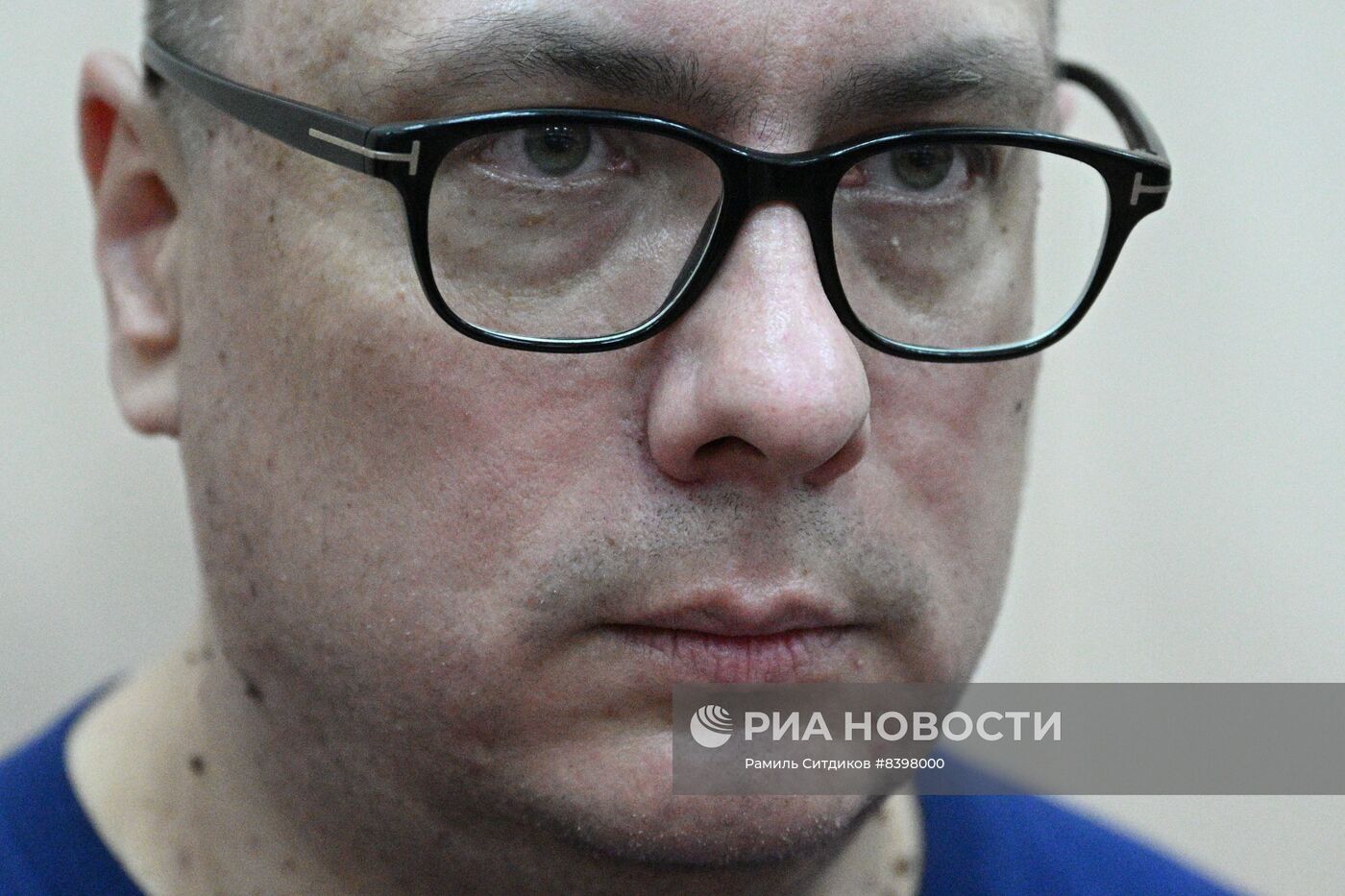 Избрание меры пресечения сотрудникам ФТС России А. Беглову и А. Алееву