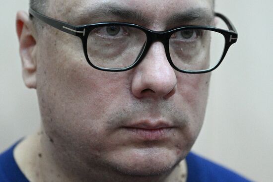 Избрание меры пресечения сотрудникам ФТС России А. Беглову и А. Алееву