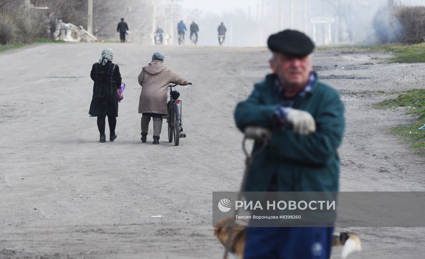 Работа волонтеров в прифронтовых районах ЛНР