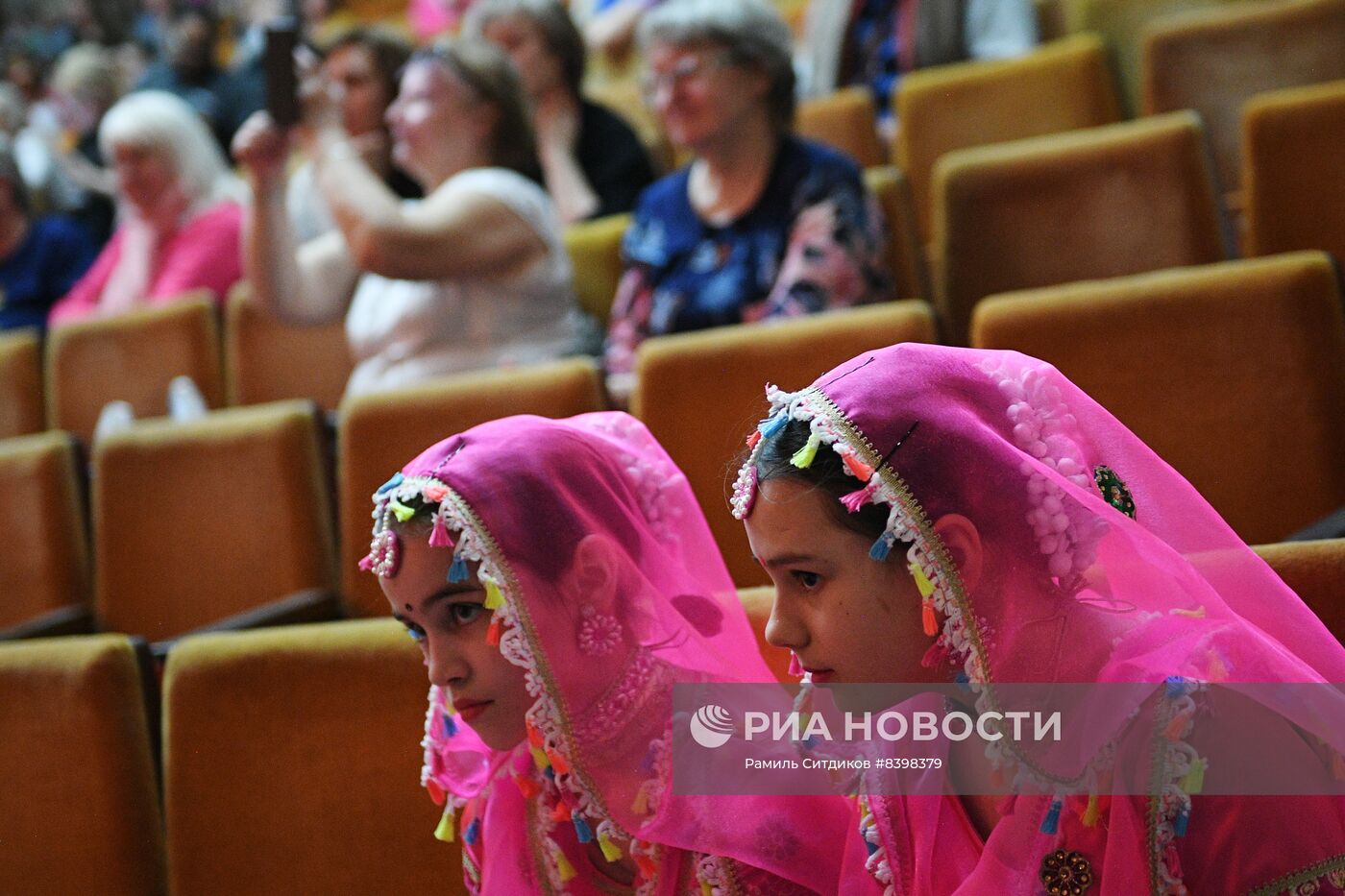 15-й фестиваль Холи Мела в Москве