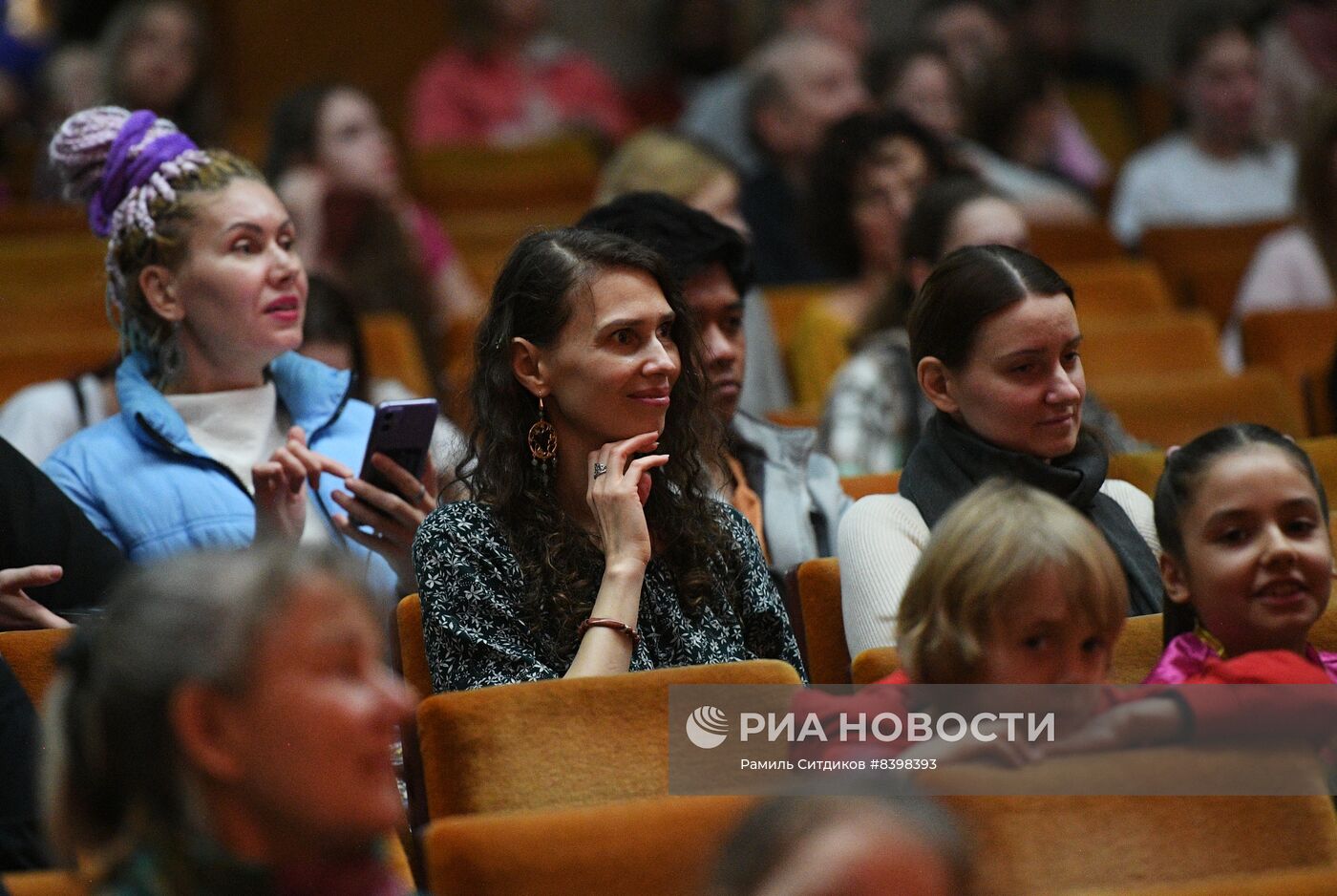 15-й фестиваль Холи Мела в Москве