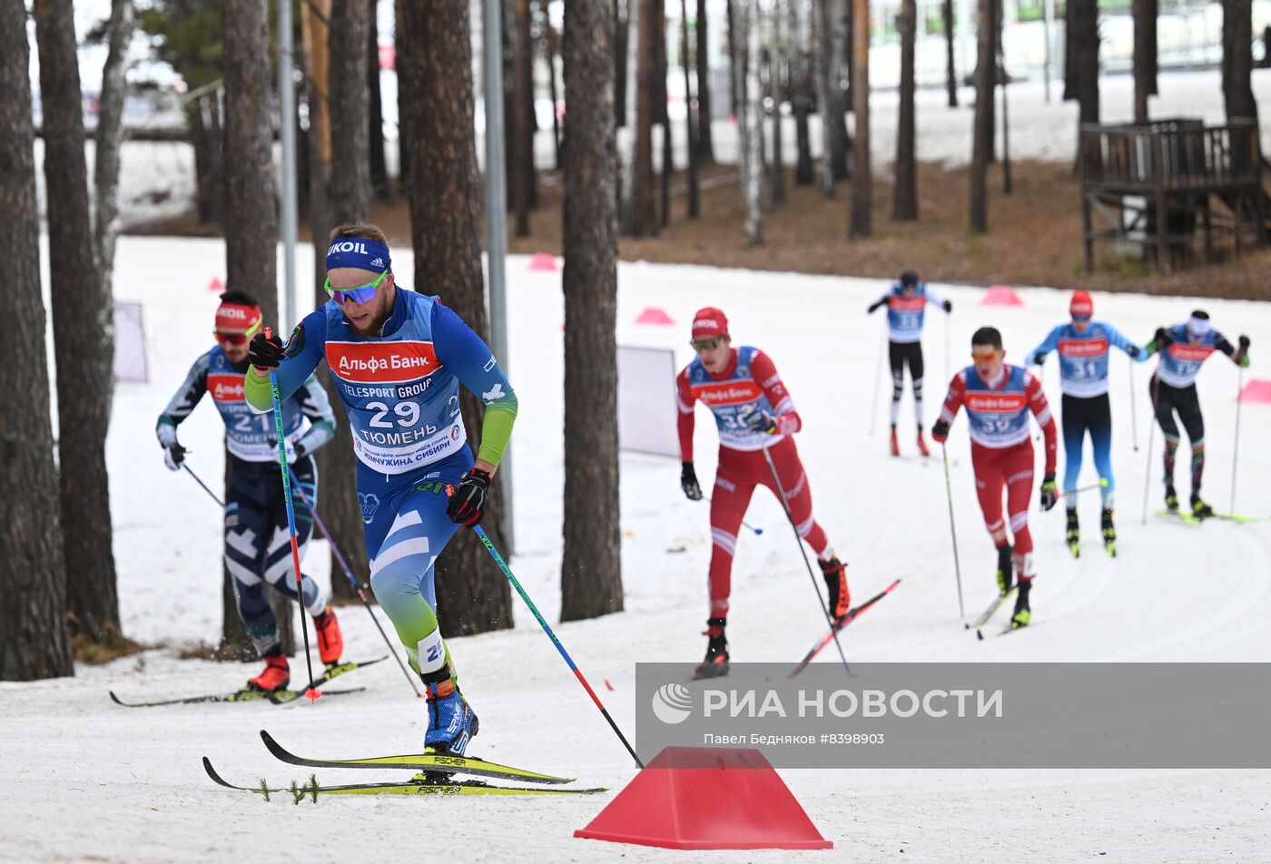 Лыжные гонки. Чемпионат России. Мужчины. Масс-старт