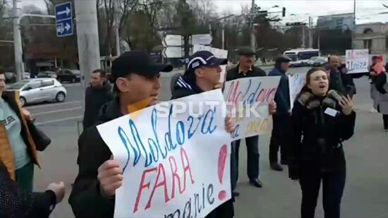 В центре Кишинева собрались сторонники и противники аннексии Молдовы
