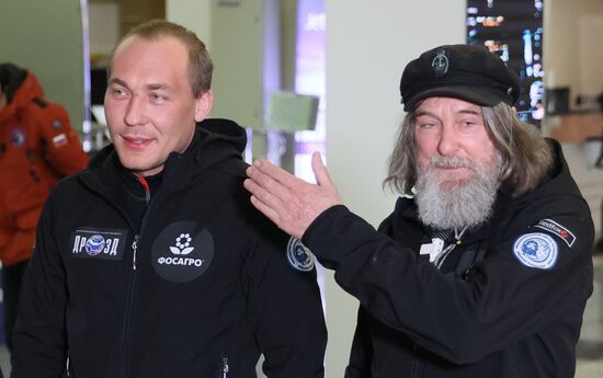 Прибытие в Москву Ф. Конюхова после рекордного полета на воздушном шаре