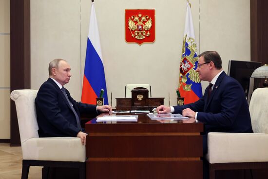 Встреча президента РФ В. Путина с губернатором Самарской области Д. Азаровым