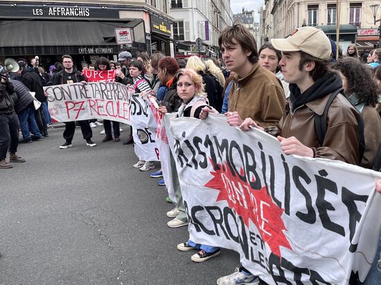 Акция протеста против пенсионной реформы в Париже