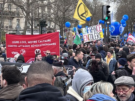 Акция протеста против пенсионной реформы в Париже