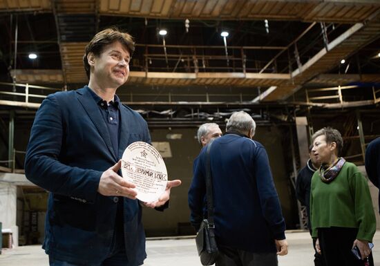 Съемка фильма "Вести незримый бой" на киностудии "Ленфильм" в Петербурге