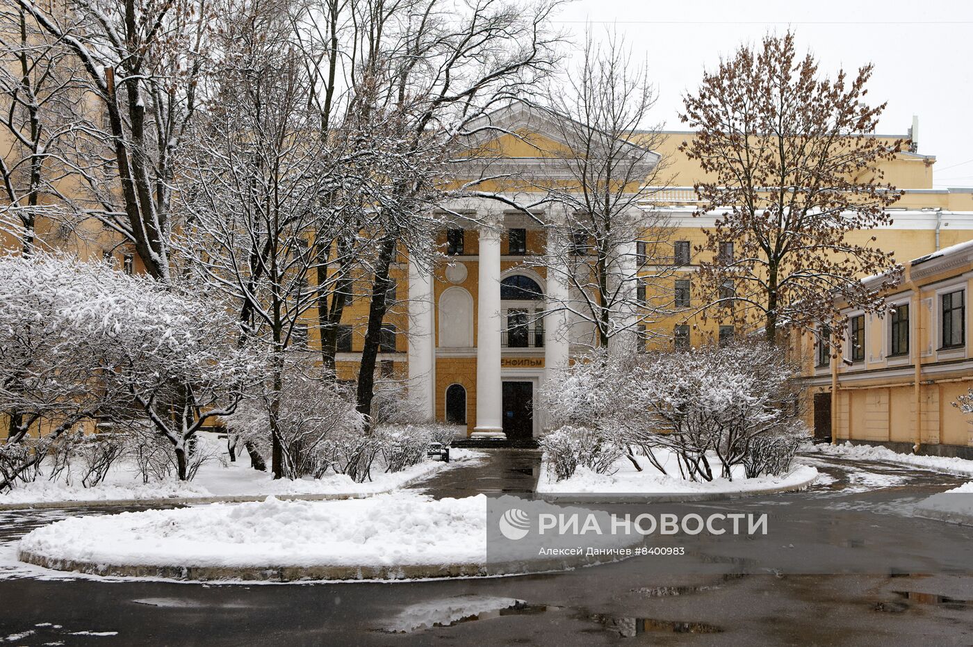 Весенний снегопад в Санкт-Петербурге